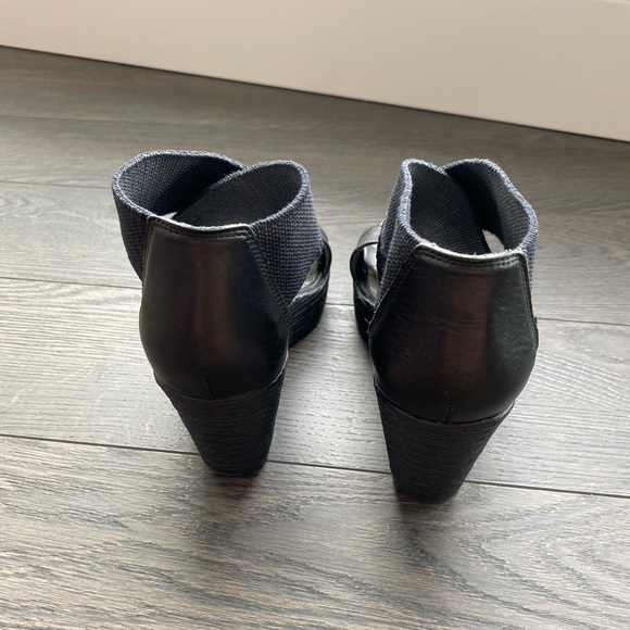 Browns - black elastic sandals - Picture 3 of 6